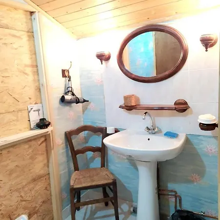 Appartement De 2 Chambres Avec Jardin Clos Et Wifi A Barcelonnette דירה *